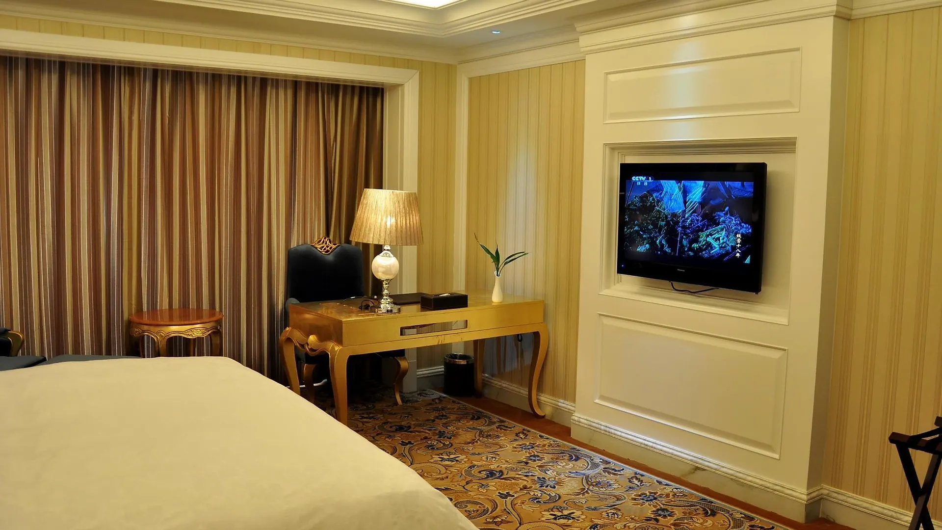 Kunshan Mgm International Hotel 苏州